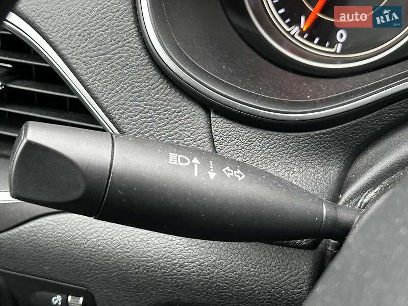 Внедорожник / Кроссовер Jeep Cherokee 2020 в Киеве