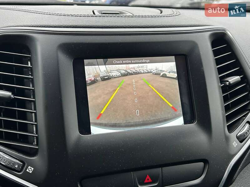 Внедорожник / Кроссовер Jeep Cherokee 2020 в Киеве