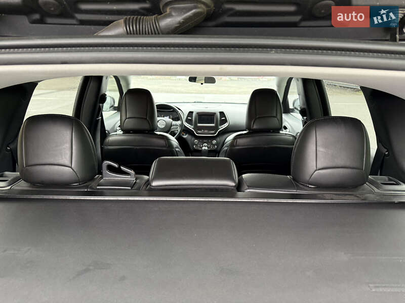 Позашляховик / Кросовер Jeep Cherokee 2019 в Києві фото 8 Позашляховик / Кросовер Jeep Cherokee 2019 в Києві