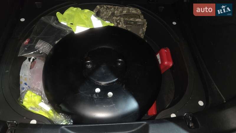 Внедорожник / Кроссовер Jeep Cherokee 2016 в Ирпене