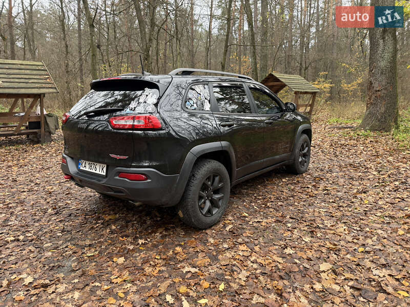 Внедорожник / Кроссовер Jeep Cherokee 2016 в Киеве фото 4 Внедорожник / Кроссовер Jeep Cherokee 2016 в Киеве