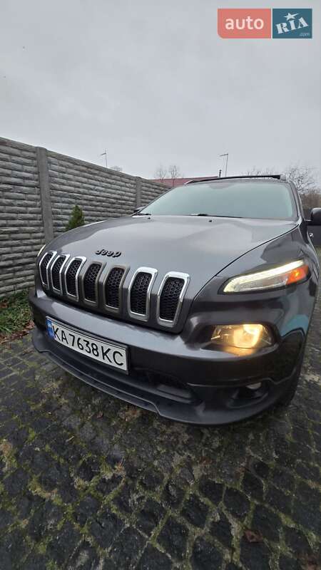 Внедорожник / Кроссовер Jeep Cherokee 2016 в Ирпене