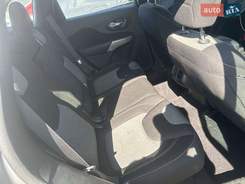 Позашляховик / Кросовер Jeep Cherokee 2017 в Рівному