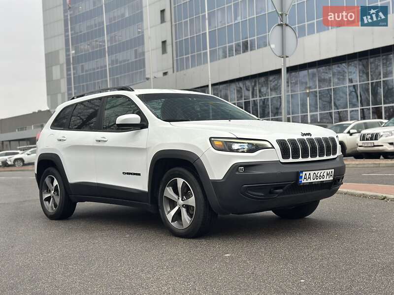 Позашляховик / Кросовер Jeep Cherokee 2020 в Києві