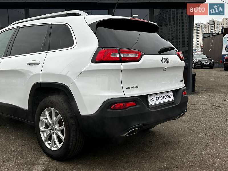 Позашляховик / Кросовер Jeep Cherokee 2015 в Києві