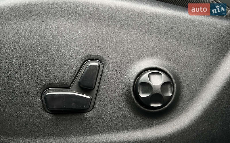 Позашляховик / Кросовер Jeep Cherokee 2019 в Львові