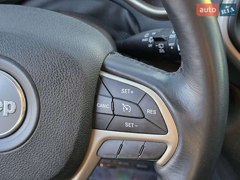 Позашляховик / Кросовер Jeep Cherokee 2015 в Рівному фото 29 Позашляховик / Кросовер Jeep Cherokee 2015 в Рівному