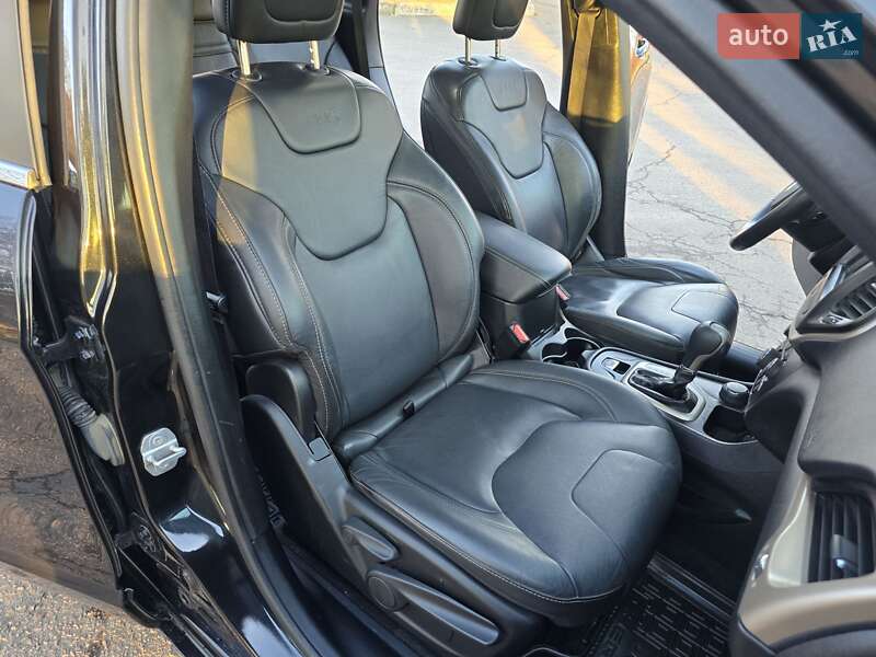 Позашляховик / Кросовер Jeep Cherokee 2015 в Рівному фото 64 Позашляховик / Кросовер Jeep Cherokee 2015 в Рівному