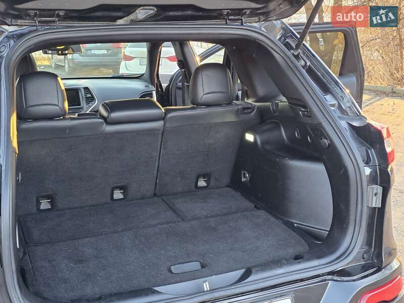 Позашляховик / Кросовер Jeep Cherokee 2015 в Рівному фото 69 Позашляховик / Кросовер Jeep Cherokee 2015 в Рівному