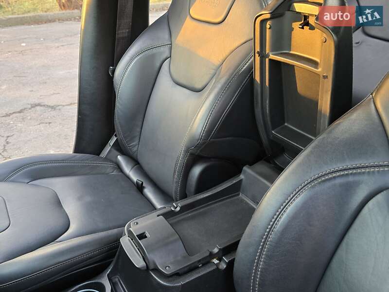 Позашляховик / Кросовер Jeep Cherokee 2015 в Рівному фото 84 Позашляховик / Кросовер Jeep Cherokee 2015 в Рівному