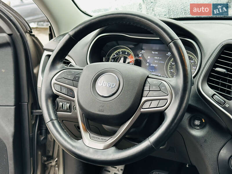 Позашляховик / Кросовер Jeep Cherokee 2020 в Харкові