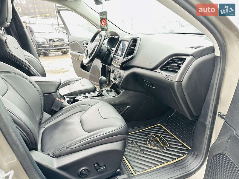 Позашляховик / Кросовер Jeep Cherokee 2020 в Харкові