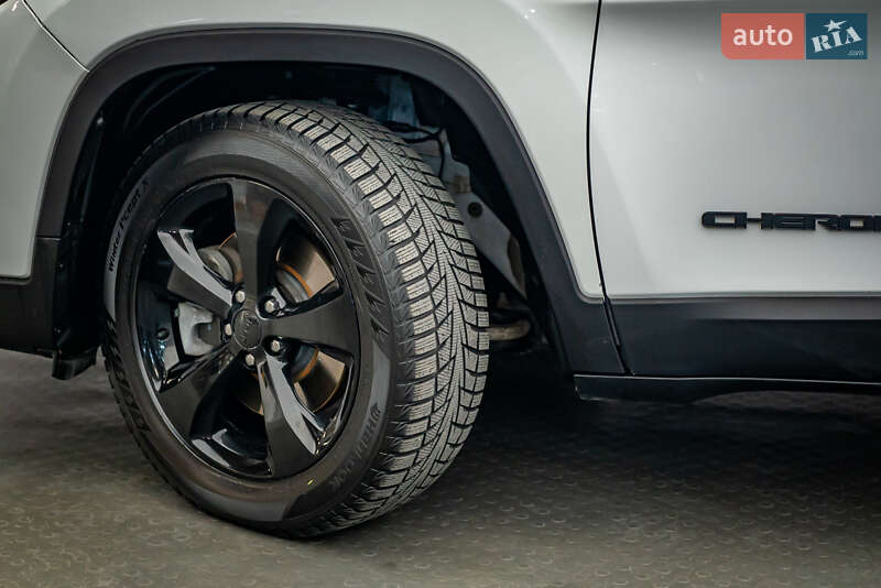 Внедорожник / Кроссовер Jeep Cherokee 2019 в Киеве фото 8 Внедорожник / Кроссовер Jeep Cherokee 2019 в Киеве