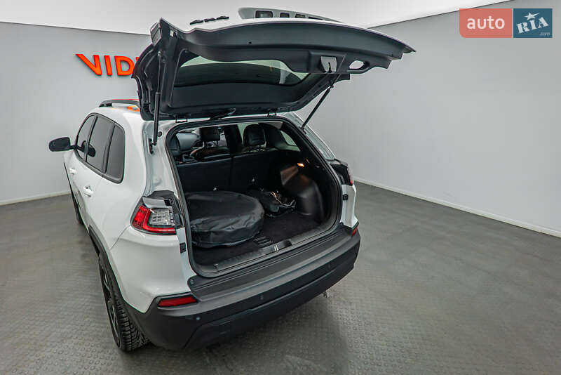 Внедорожник / Кроссовер Jeep Cherokee 2019 в Киеве фото 7 Внедорожник / Кроссовер Jeep Cherokee 2019 в Киеве