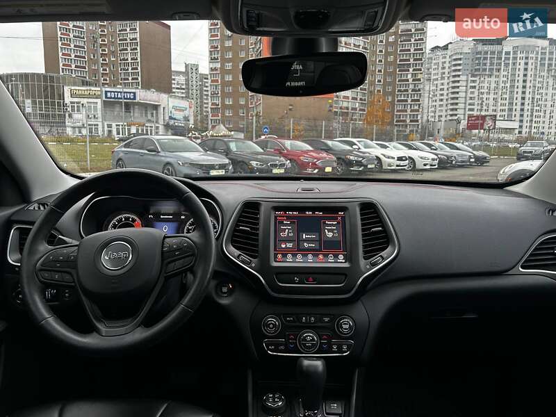 Внедорожник / Кроссовер Jeep Cherokee 2018 в Киеве
