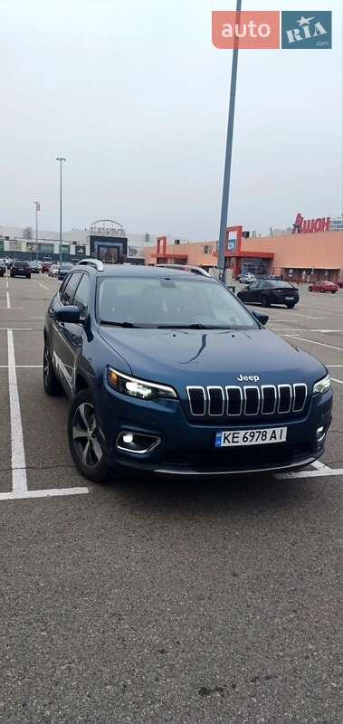 Внедорожник / Кроссовер Jeep Cherokee 2019 в Киеве
