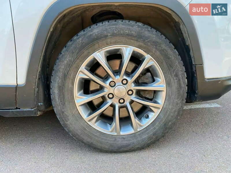Позашляховик / Кросовер Jeep Cherokee 2018 в Києві фото 9 Позашляховик / Кросовер Jeep Cherokee 2018 в Києві