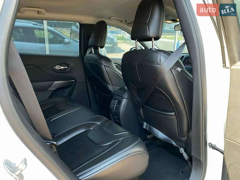 Позашляховик / Кросовер Jeep Cherokee 2018 в Києві фото 20 Позашляховик / Кросовер Jeep Cherokee 2018 в Києві