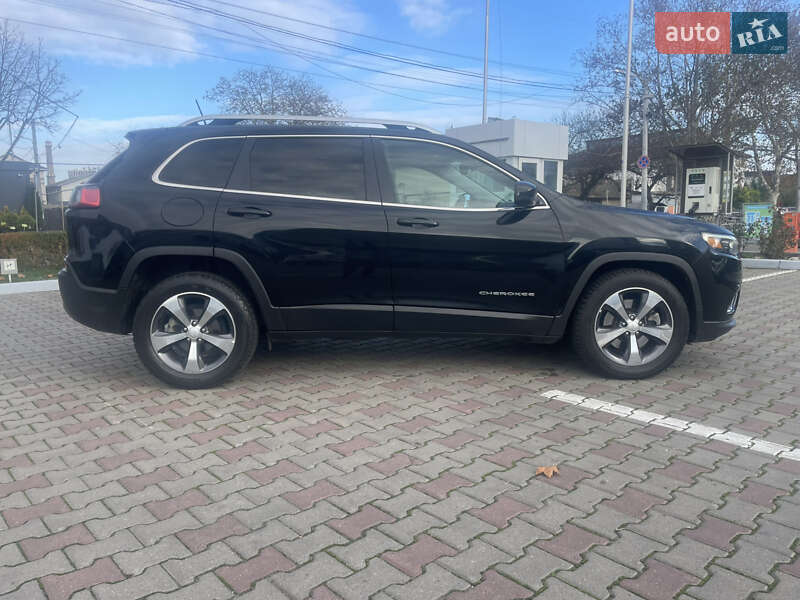 Внедорожник / Кроссовер Jeep Cherokee 2019 в Одессе фото 30 Внедорожник / Кроссовер Jeep Cherokee 2019 в Одессе