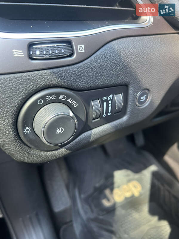 Внедорожник / Кроссовер Jeep Cherokee 2021 в Одессе фото 18 Внедорожник / Кроссовер Jeep Cherokee 2021 в Одессе