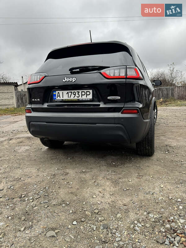 Внедорожник / Кроссовер Jeep Cherokee 2018 в Киеве