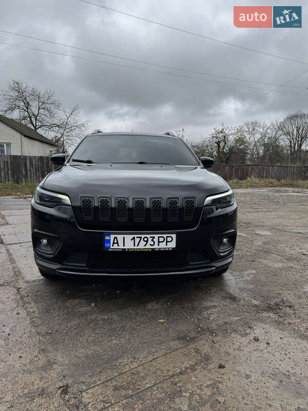 Внедорожник / Кроссовер Jeep Cherokee 2018 в Киеве