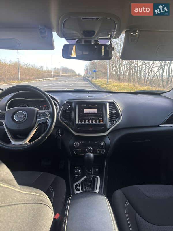 Позашляховик / Кросовер Jeep Cherokee 2014 в Хмельницькому