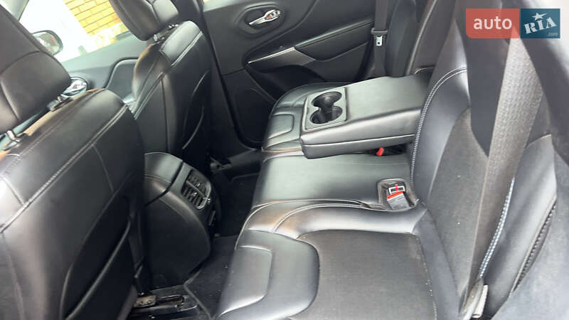 Внедорожник / Кроссовер Jeep Cherokee 2020 в Макарове фото 11 Внедорожник / Кроссовер Jeep Cherokee 2020 в Макарове