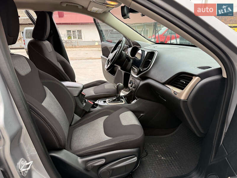 Внедорожник / Кроссовер Jeep Cherokee 2017 в Теребовле фото 14 Внедорожник / Кроссовер Jeep Cherokee 2017 в Теребовле