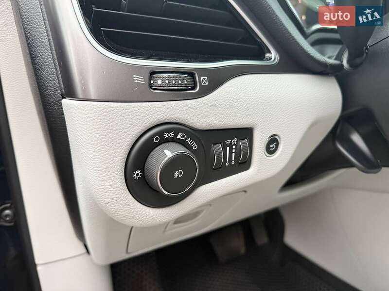 Внедорожник / Кроссовер Jeep Cherokee 2019 в Киеве фото 18 Внедорожник / Кроссовер Jeep Cherokee 2019 в Киеве