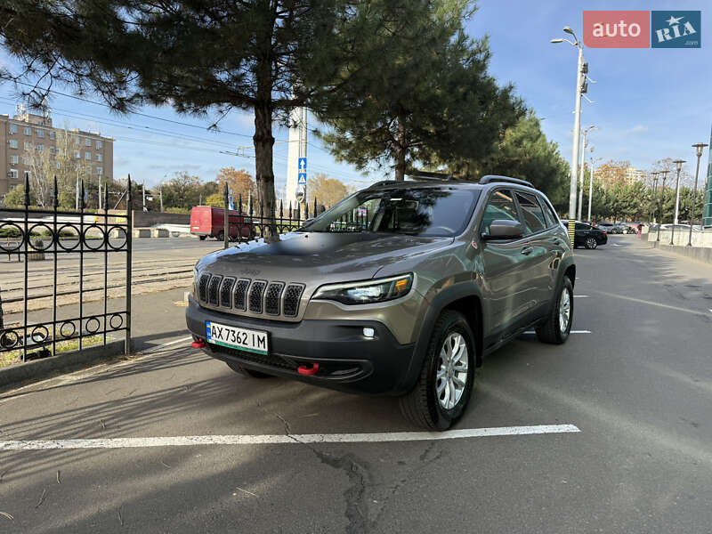 Внедорожник / Кроссовер Jeep Cherokee 2020 в Одессе