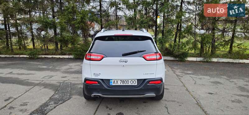 Внедорожник / Кроссовер Jeep Cherokee 2015 в Харькове