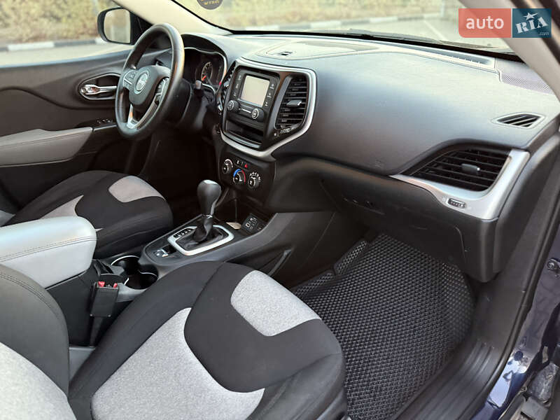 Внедорожник / Кроссовер Jeep Cherokee 2014 в Хмельницком фото 32 Внедорожник / Кроссовер Jeep Cherokee 2014 в Хмельницком