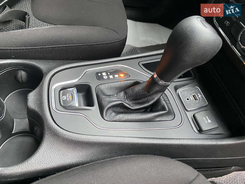 Внедорожник / Кроссовер Jeep Cherokee 2020 в Киеве фото 10 Внедорожник / Кроссовер Jeep Cherokee 2020 в Киеве