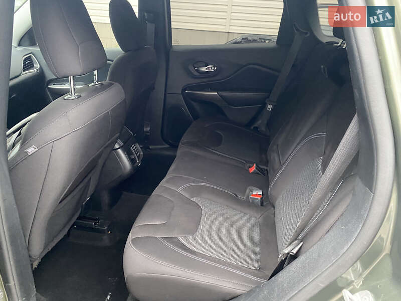 Внедорожник / Кроссовер Jeep Cherokee 2020 в Киеве фото 24 Внедорожник / Кроссовер Jeep Cherokee 2020 в Киеве