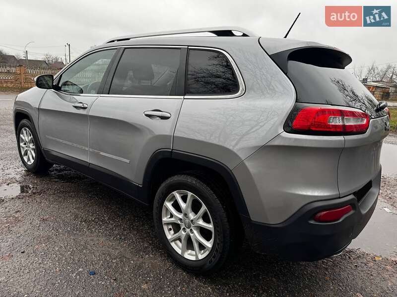 Позашляховик / Кросовер Jeep Cherokee 2015 в Охтирці