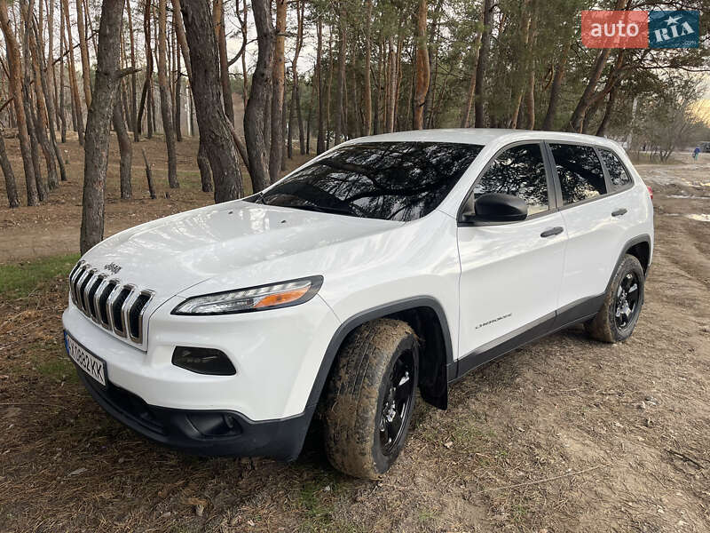 Внедорожник / Кроссовер Jeep Cherokee 2015 в Харькове