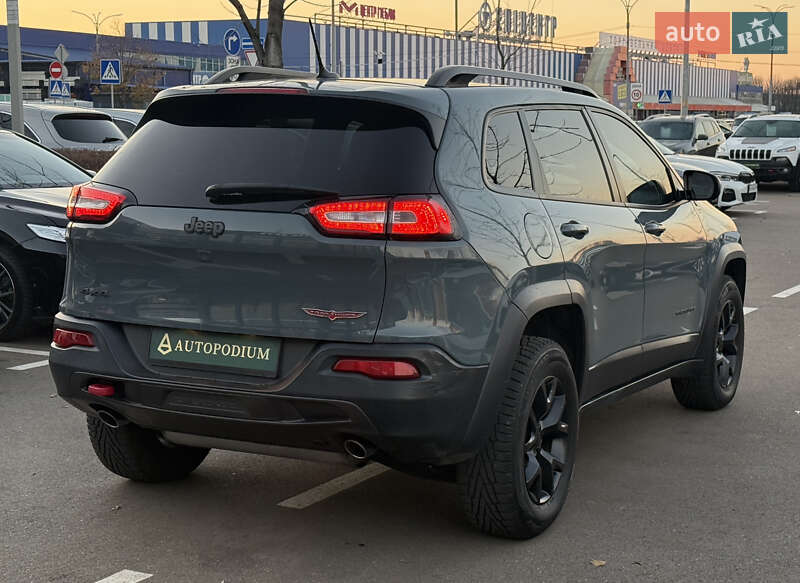 Внедорожник / Кроссовер Jeep Cherokee 2014 в Киеве