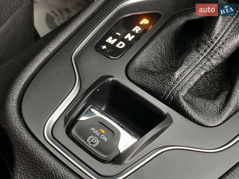 Внедорожник / Кроссовер Jeep Cherokee 2021 в Бердичеве