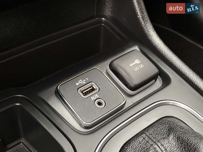 Внедорожник / Кроссовер Jeep Cherokee 2021 в Бердичеве