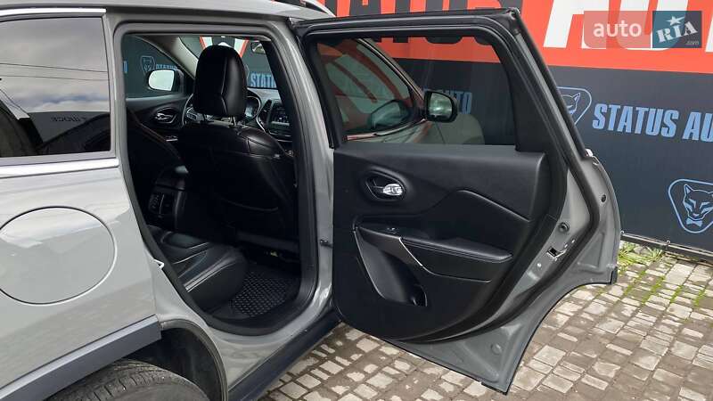 Внедорожник / Кроссовер Jeep Cherokee 2019 в Виннице фото 31 Внедорожник / Кроссовер Jeep Cherokee 2019 в Виннице