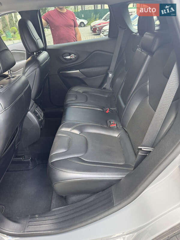 Внедорожник / Кроссовер Jeep Cherokee 2020 в Броварах