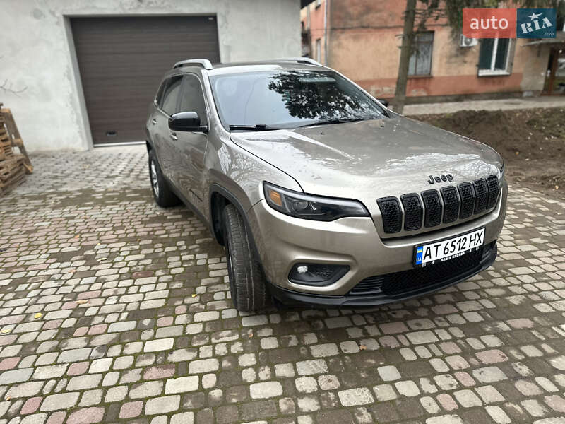 Внедорожник / Кроссовер Jeep Cherokee 2018 в Ивано-Франковске