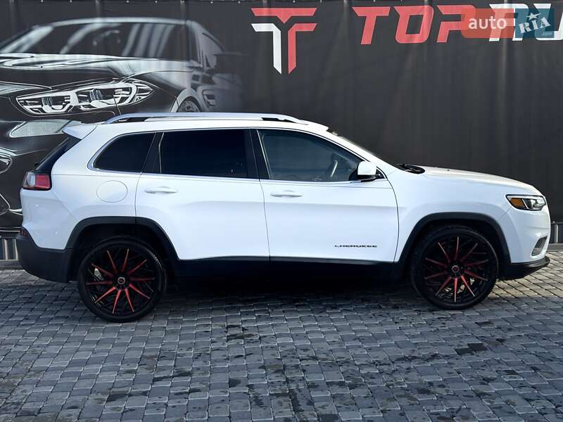 Внедорожник / Кроссовер Jeep Cherokee 2019 в Львове