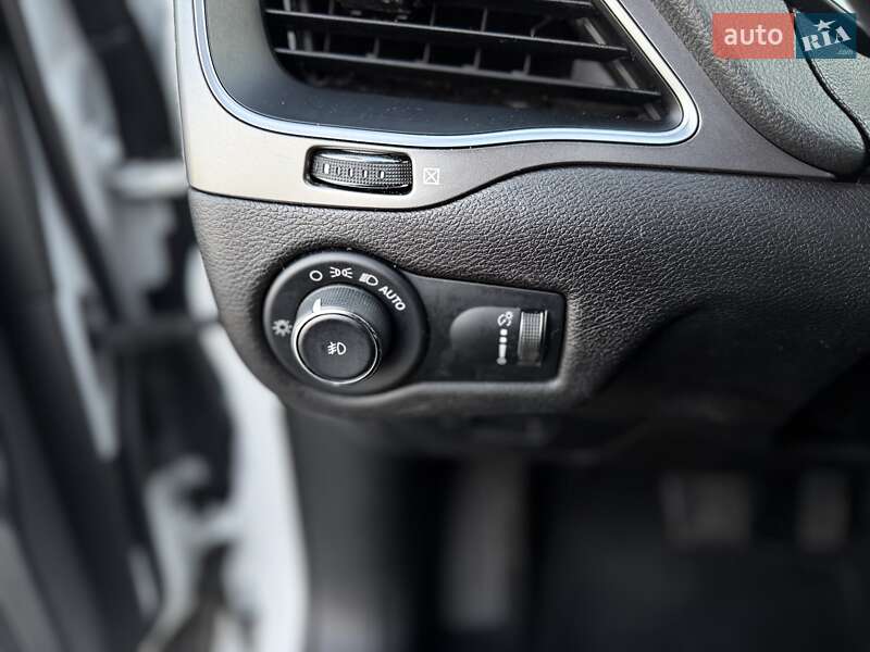 Внедорожник / Кроссовер Jeep Cherokee 2019 в Львове