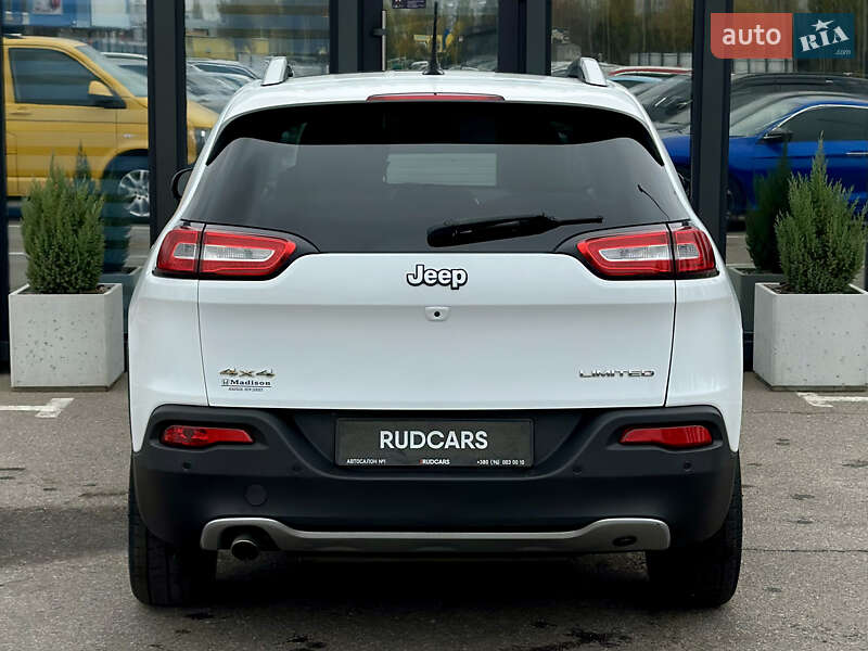 Внедорожник / Кроссовер Jeep Cherokee 2015 в Кременчуге