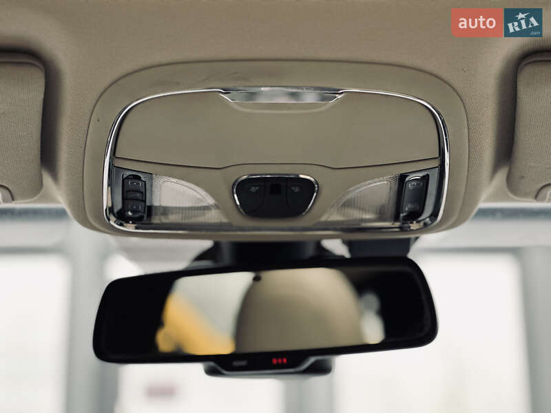 Внедорожник / Кроссовер Jeep Cherokee 2015 в Кременчуге