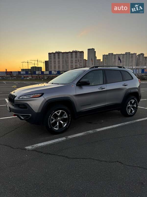 Внедорожник / Кроссовер Jeep Cherokee 2016 в Киеве фото 12 Внедорожник / Кроссовер Jeep Cherokee 2016 в Киеве