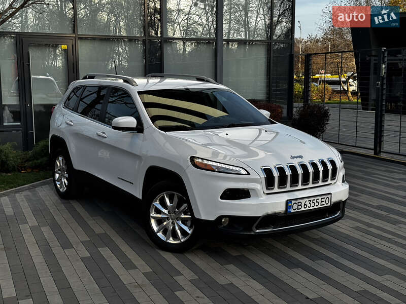 Внедорожник / Кроссовер Jeep Cherokee 2016 в Киеве