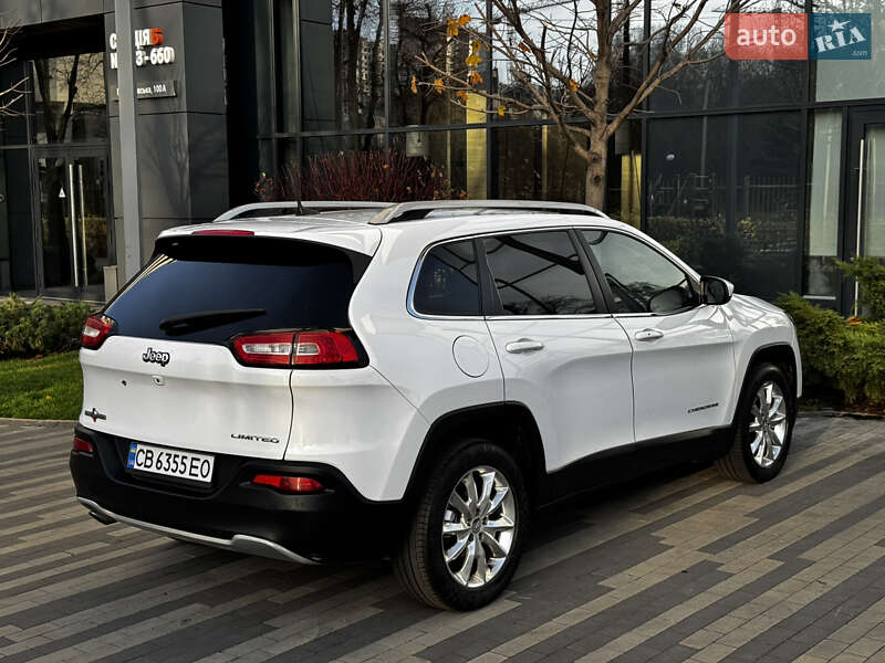 Внедорожник / Кроссовер Jeep Cherokee 2016 в Киеве